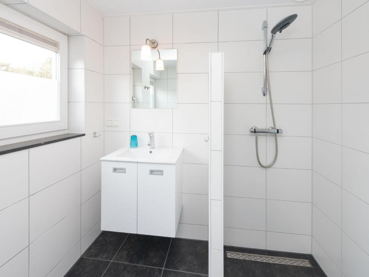 Quaint Apartment In Schoorl Near Tennis Court エクステリア 写真